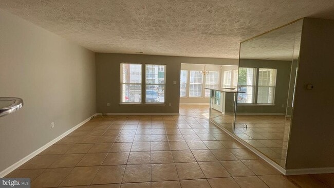 Foto del edificio - 4915 Riders Ct