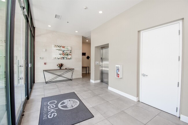 Foto del edificio - 4820 Caroline St