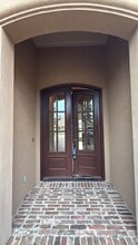 Building Photo - 9572 Rochel Dr