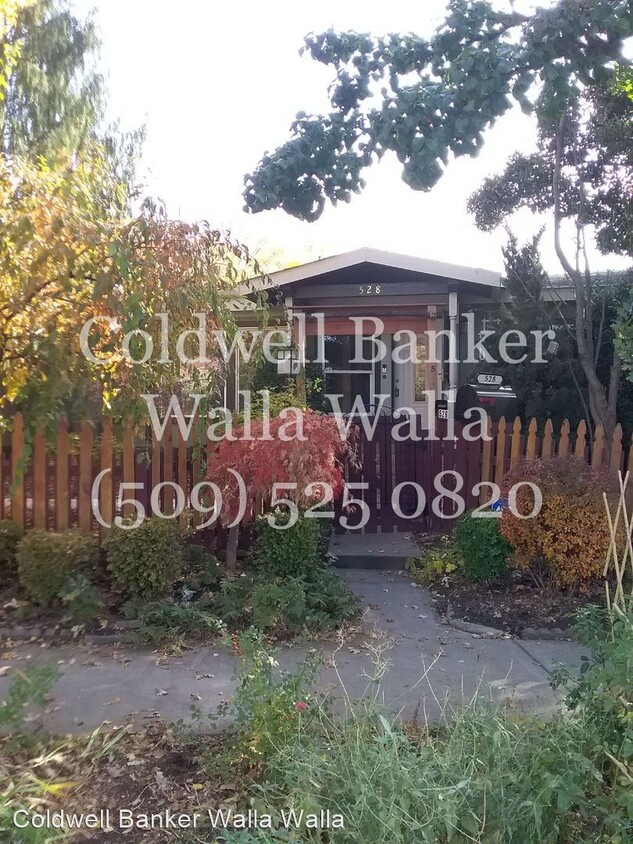 Primary Photo - 3 br, 2 bath House - 528 Washington St.