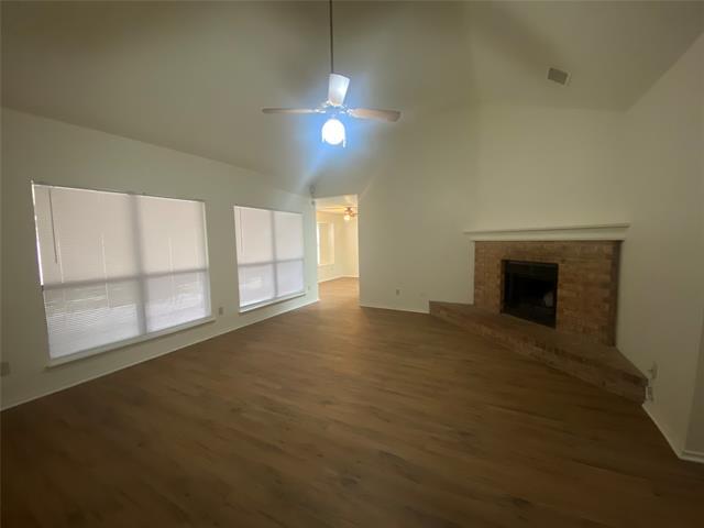 Foto del edificio - 1227 Reeves Ln