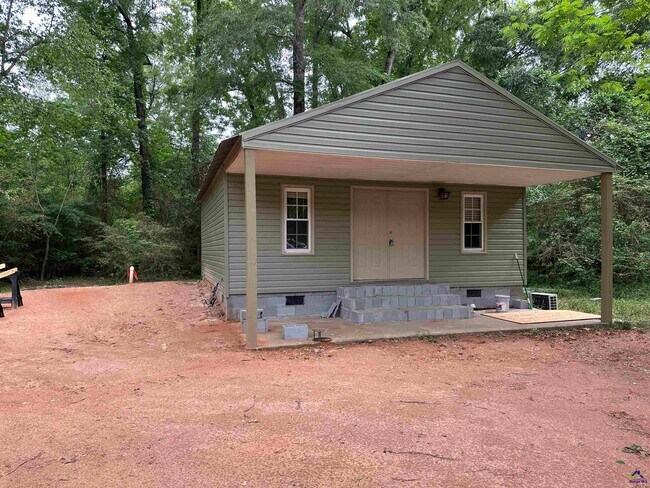 Foto del edificio - 124 Glen Oaks Rd