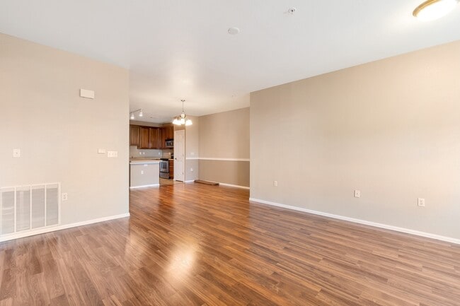Building Photo - Updated, 3 Bed Condo in Aurora!!!!