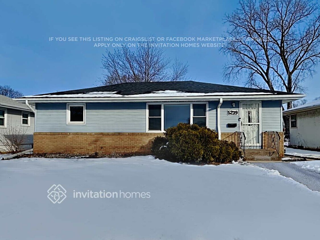 Foto principal - 5239 4th St NE