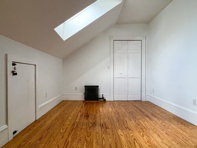 Office / bonus room - 481 Cumberland Ave