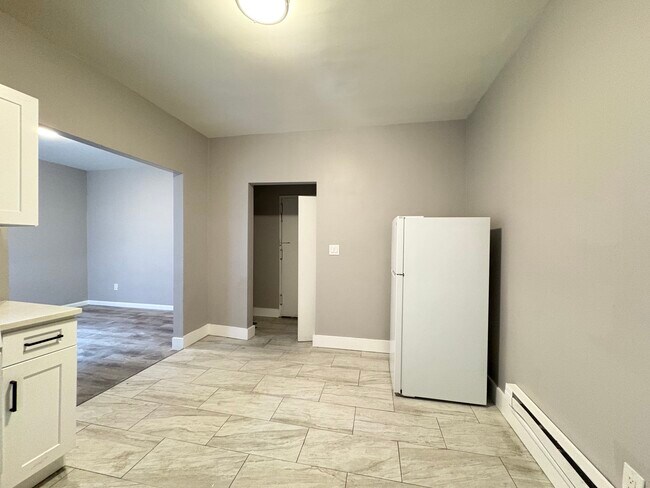 6 Bergen Ave 13 - 12 Bergen Ave