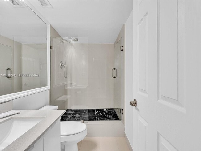 Building Photo - 825 Brickell Bay Dr
