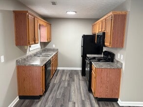 Building Photo - 1009 Blackwell Ct