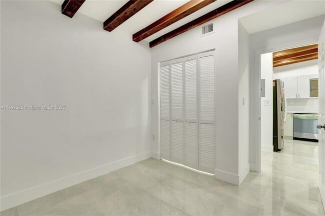 Building Photo - 2501 NW 21st St