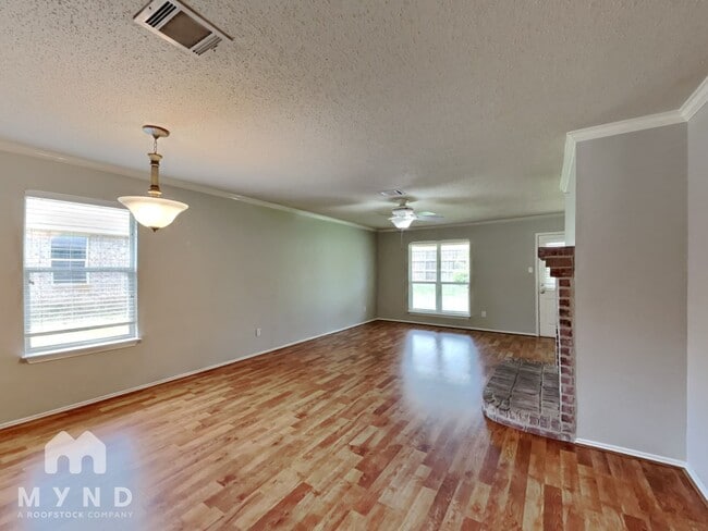 Foto del edificio - 9816 Coolidge Dr