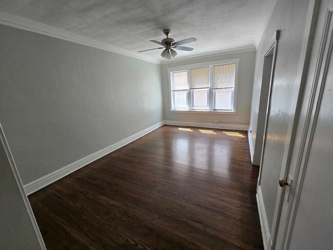Building Photo - 4749 N Monticello Ave