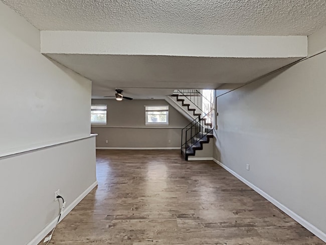 Building Photo - 9744 Columbine Ct