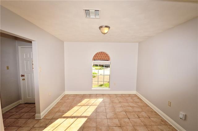 Building Photo - 4517 Lake Como Ave