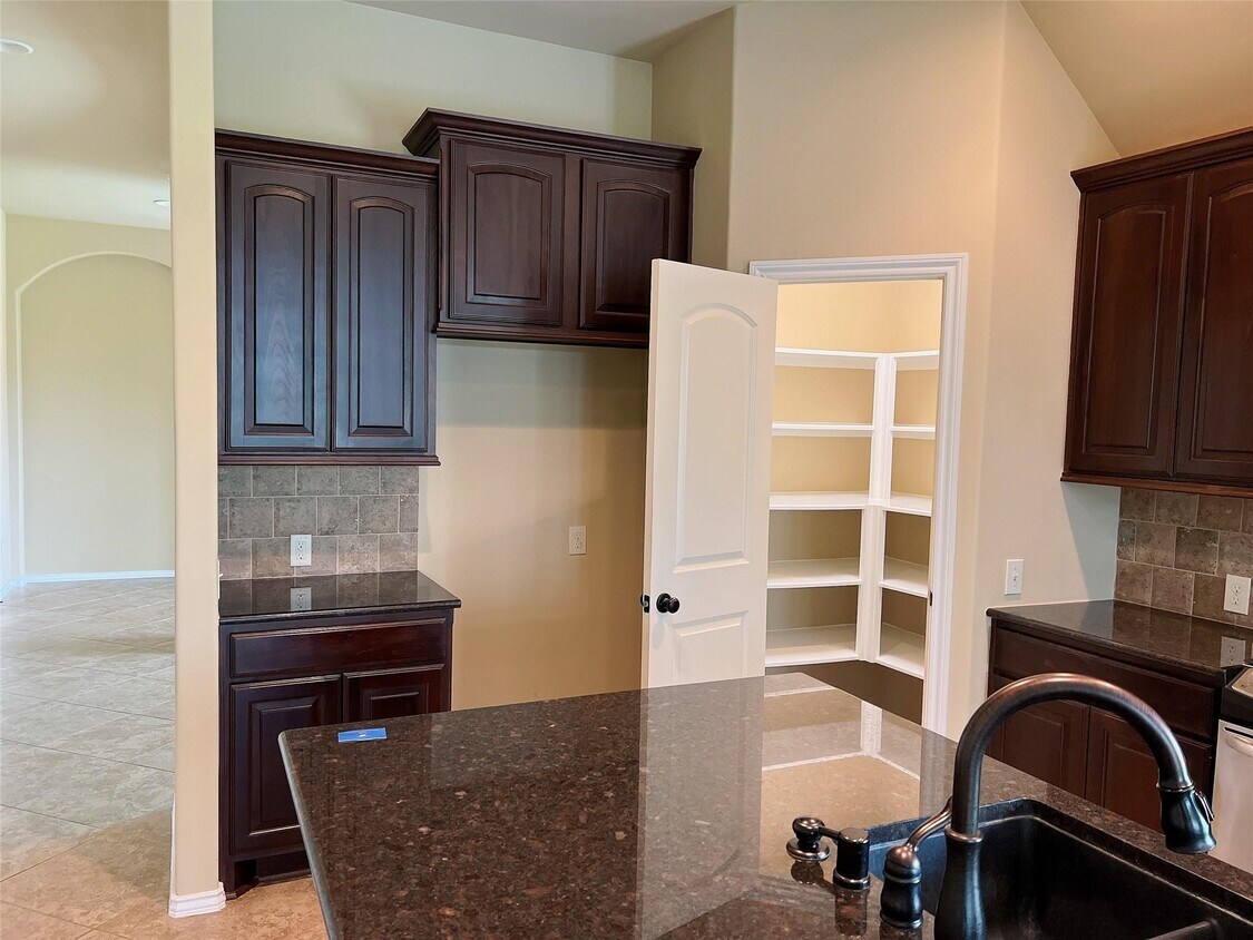 Foto del edificio - 4226 Ponderosa Hills Ln