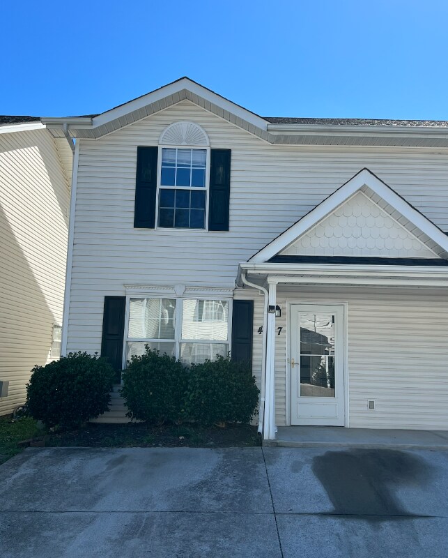 Foto principal - 4737 Scepter Way