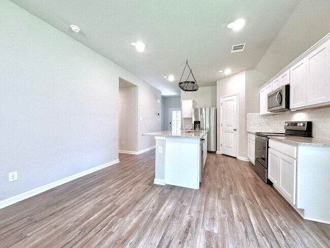 Foto del edificio - Solar-Powered Comfort! Stunning 4 Bed Home...