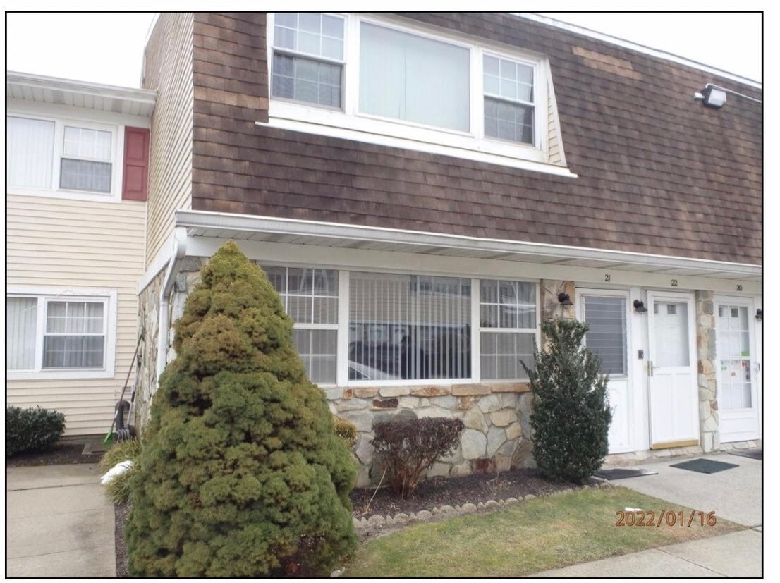 1 Atlantic Ave Unit 21, Farmingdale, NY 11735 Condo for Rent in