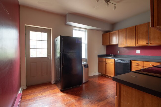 Building Photo - 3008 Baltz St