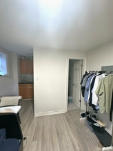 Building Photo - 492 Montrose Ave