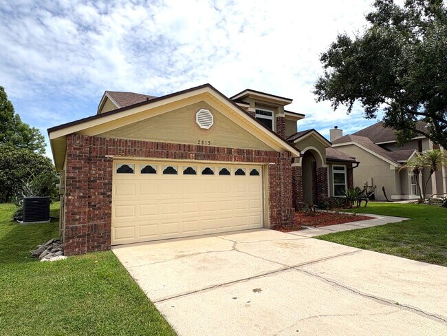 Foto del edificio - Beautiful 4BR/2.5BA Water View Home - Deer Hollow in the Deerfield Community!