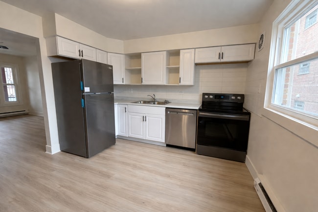 Photo - 11043 S Longwood Dr Apartment