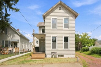 Building Photo - 4212 Apple Ave