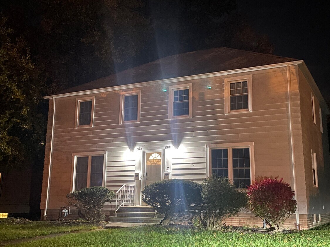 Front of Duplex - 886 Ravine Dr