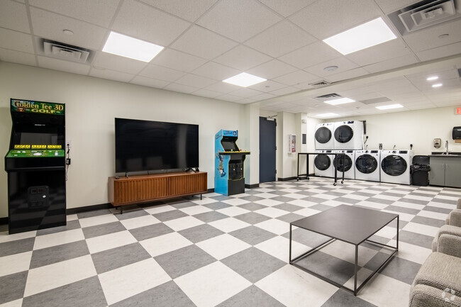 Gaming/Laundry Room - bantr Weston