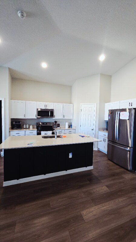 Foto del edificio - 825 Sand Sea Pl