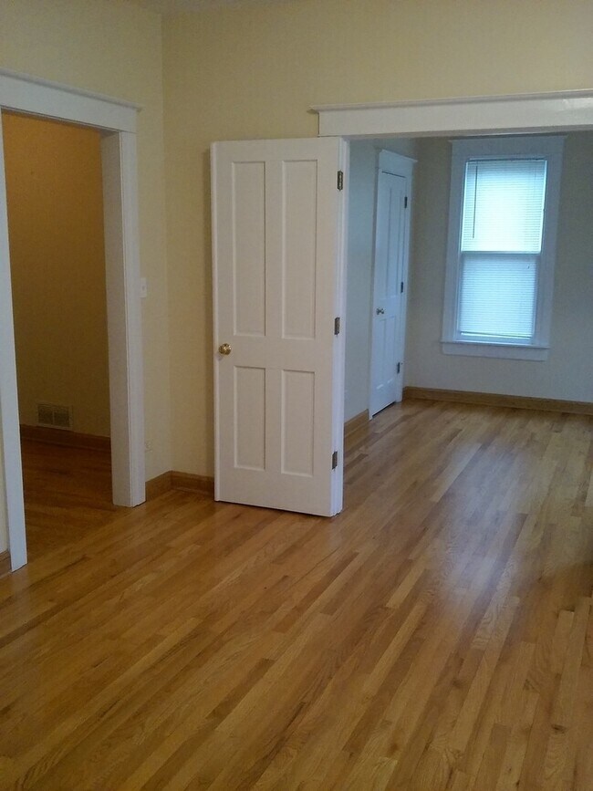 Foto del edificio - 407 S Hough St