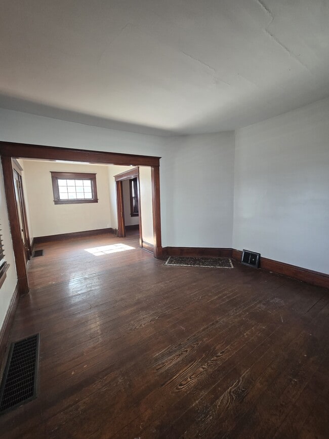 Building Photo - 905 N Pennsylvania Ave