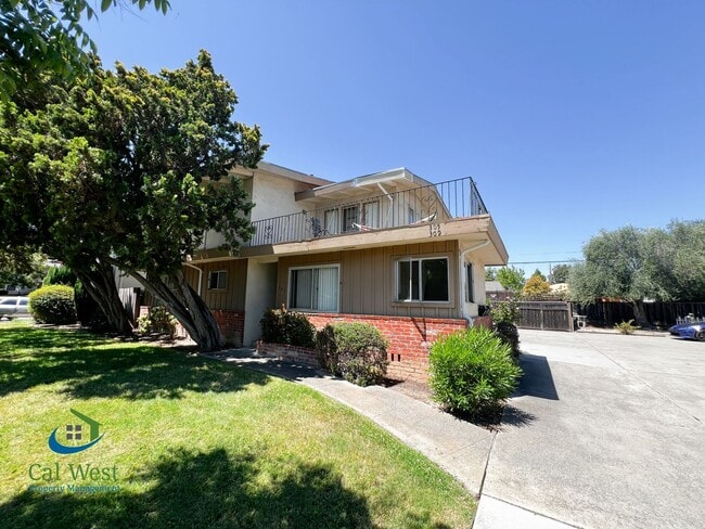 Foto del edificio - $2495 - 2bd/1ba in the heart of Campbell