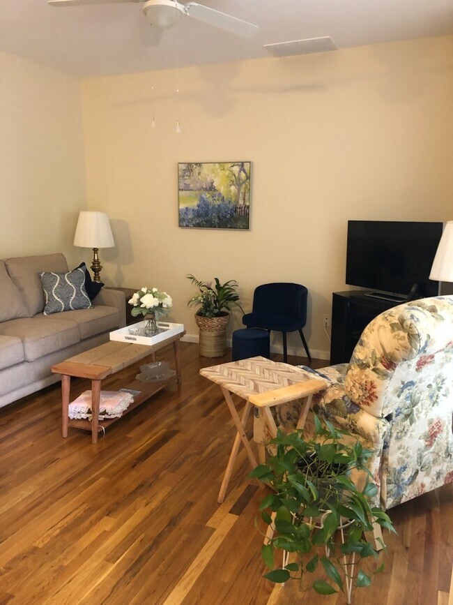 475 Columbus Blvd, New Britain, CT 06051 Townhome Rentals in New