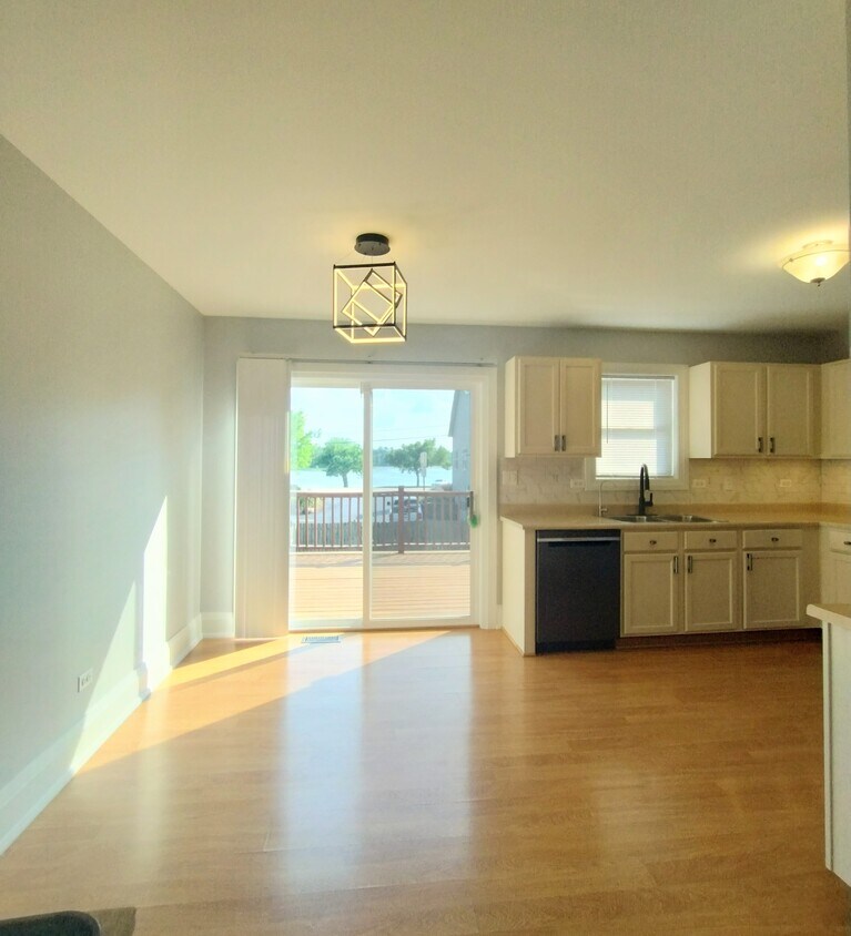 Primary Photo - 317 Riverside Dr