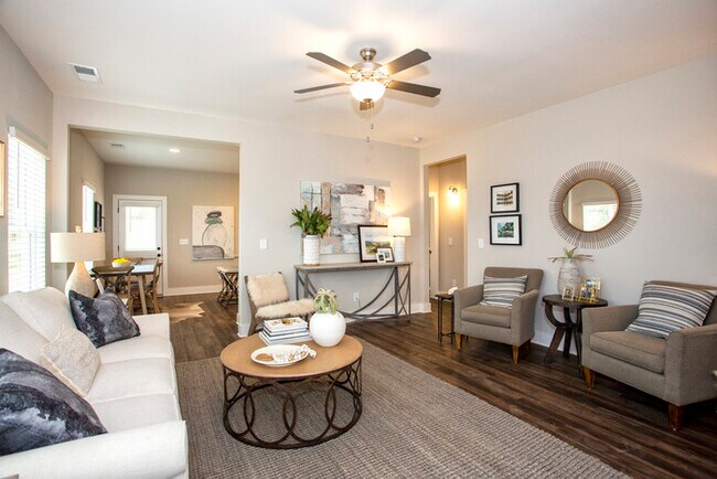 Building Photo - 4016 Ashley Dr