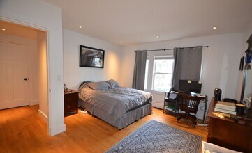Building Photo - 15 Elmira St