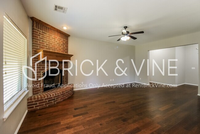 Foto del edificio - 8624 Mallard Lane