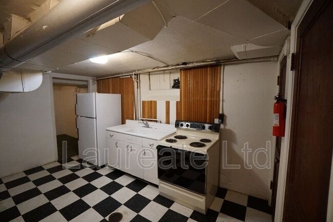 Photo - 1301 Tennyson St. Lower House