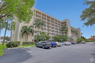 Building Photo - 7290 Kinghurst Dr