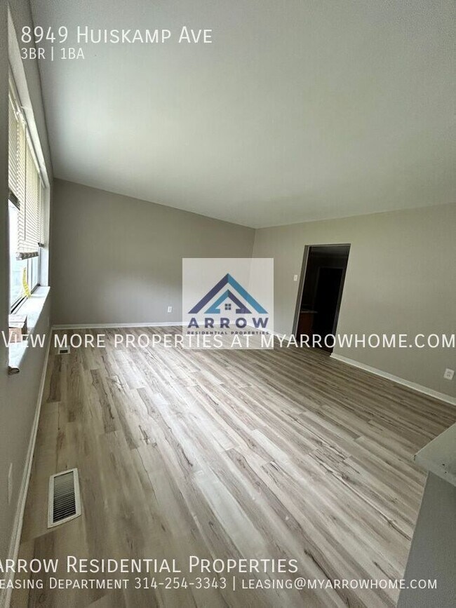 Foto del edificio - 8949 Huiskamp Ave