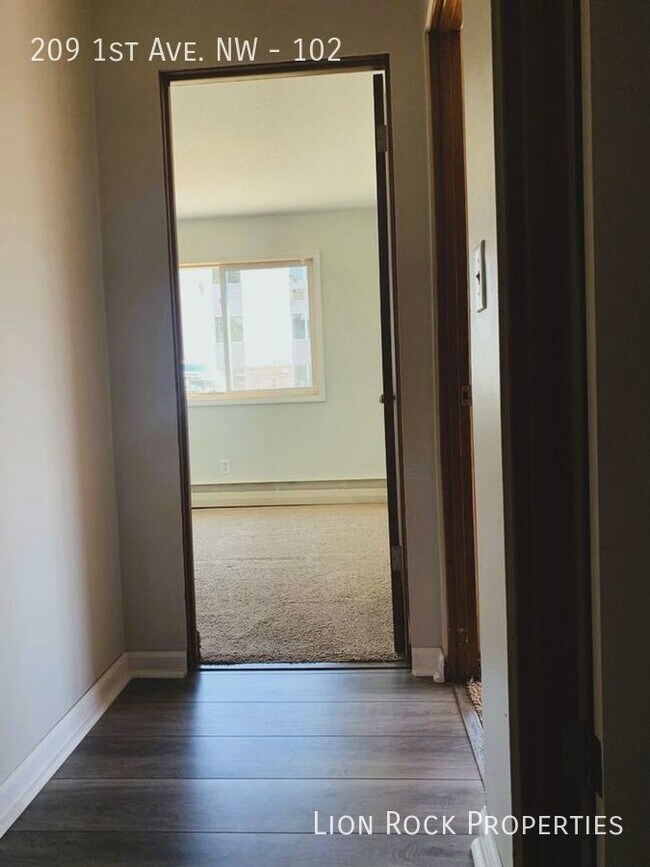 Building Photo - Your Dream 2-Bedroom Apartment for $1,299/...