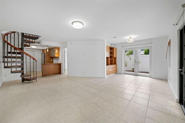 Foto del edificio - 801 NE 18th Ave