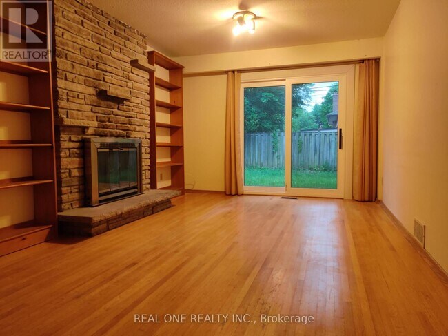 Building Photo - 93 Southdale Dr