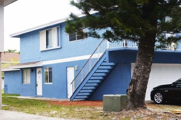 Primary Photo - 812 Tiffany Dr W