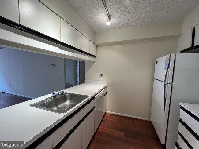 Foto del edificio - 233 S 6th St