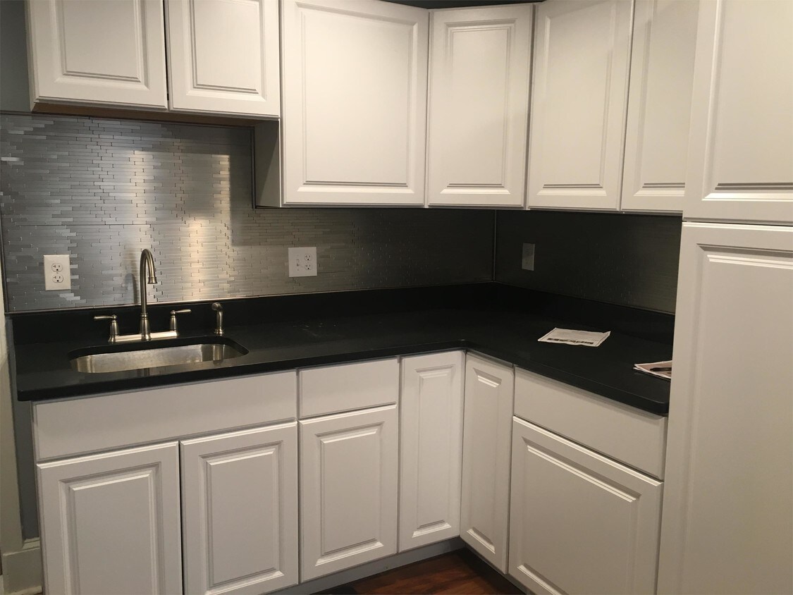 32 Devon St, Dorchester, MA 02121 Room for Rent in Dorchester, MA