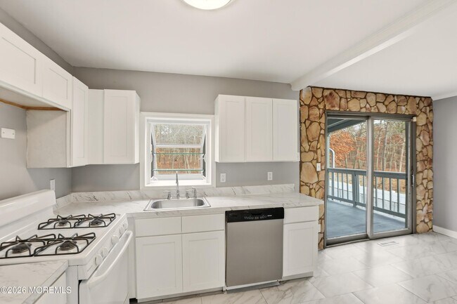 Foto del edificio - 1184 Dell St