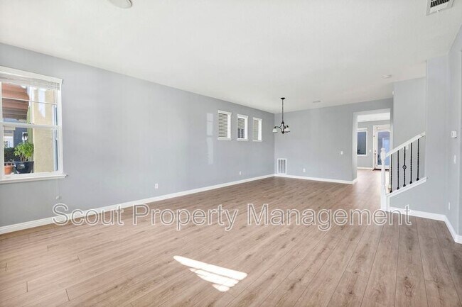 Foto del edificio - 40107 Stowe Rd