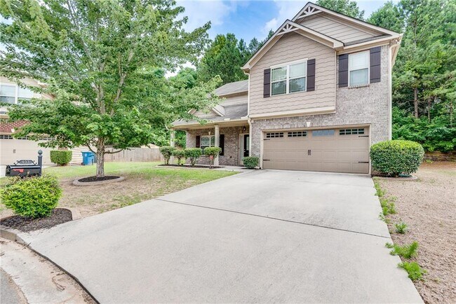 Building Photo - 933 Whitfield Oak Way NE