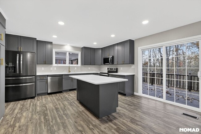 Foto del edificio - 1142 Kendall Mill Rd